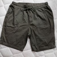 Зелени къси панталони , снимка 1 - Къси панталони и бермуди - 38963511