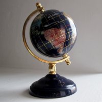 Красив настолен глобус, снимка 1 - Статуетки - 29476679