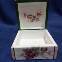 Дървена кутия за бижута с цветя - ръчно изработена, снимка 5 - Други - 31917533