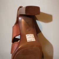 Нови кожени сандали 39 номер на ток кафяви, снимка 4 - Сандали - 29184570