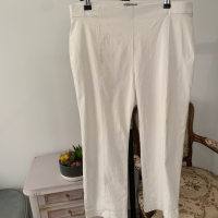 Бял панталон 3/4 в размер М, снимка 2 - Панталони - 44725531
