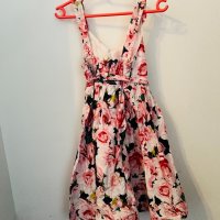 Детска рокля с цветя h&m, снимка 2 - Детски рокли и поли - 38238683