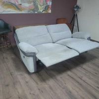 Сив диван от плат тройка La-z-boy с електрически релакс механизъм, снимка 2 - Дивани и мека мебел - 44701249