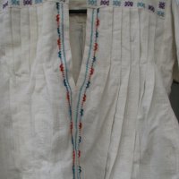 Къса дамска риза, снимка 2 - Антикварни и старинни предмети - 29859772