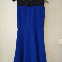 Елегантна синя рокля с черна дантела , снимка 1 - Рокли - 38996418