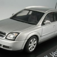 Opel Vectra Caravan 2002 - мащаб 1:43 на Schuco (dealer edition) моделът е нов в PCV дисплей-кейс, снимка 1 - Колекции - 29532430