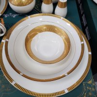Красив порцеланов сервиз за хранене от 47 части в бяло със златен кант, за 6 човека, снимка 2 - Сервизи - 35564054