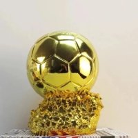 Футболен трофей Златната топка, снимка 1 - Футбол - 42385020