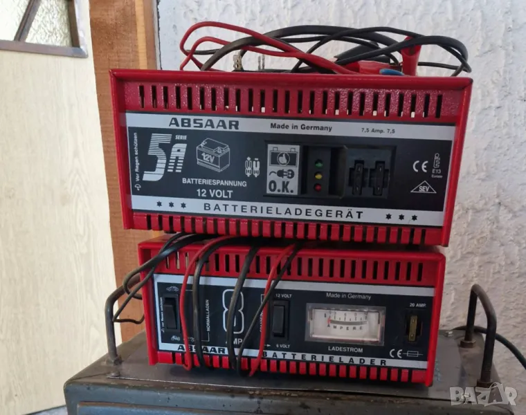 Зарядни устройства за акумулатор 12 V, снимка 1