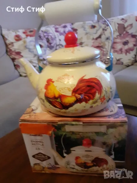 Емайлиран Чайник, снимка 1
