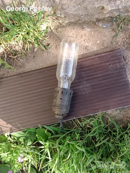 Крушка с фасунка , снимка 1