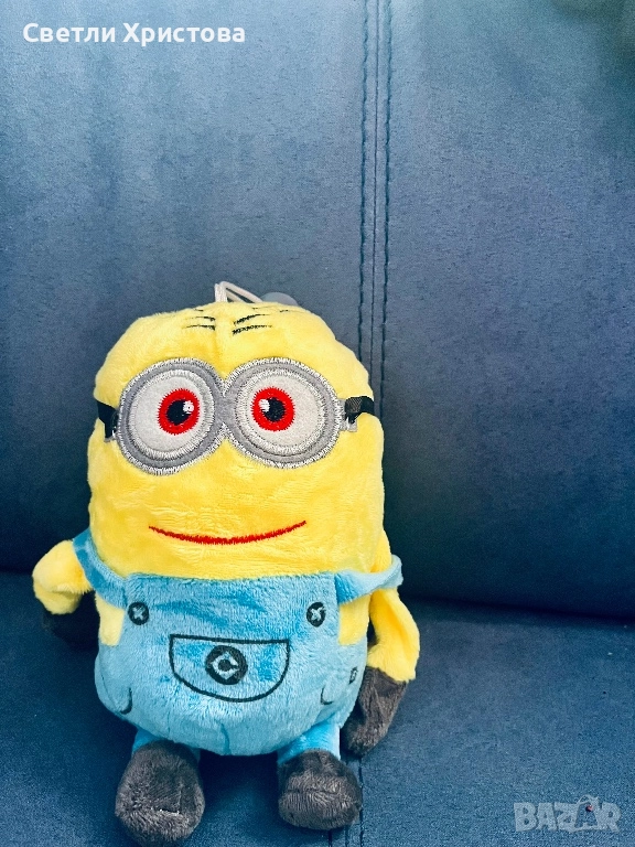 Плюшен Минион  с вендуза, снимка 1