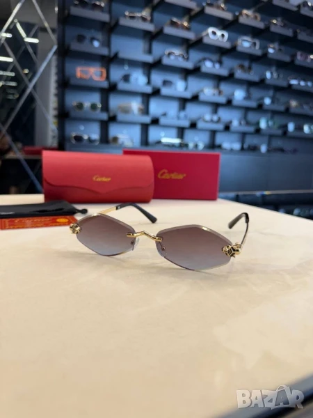 очила с черен обикновен калъф и ув защита cartier , снимка 1
