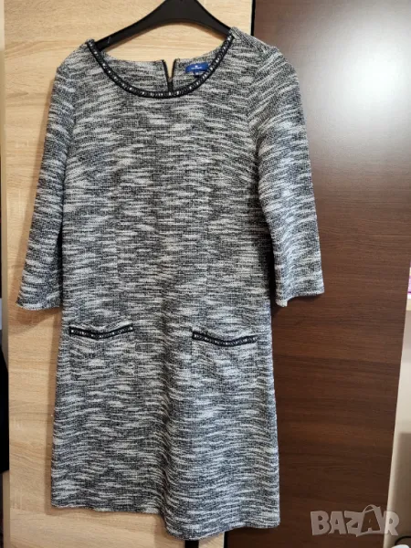 Рокля с лъскавина, снимка 1