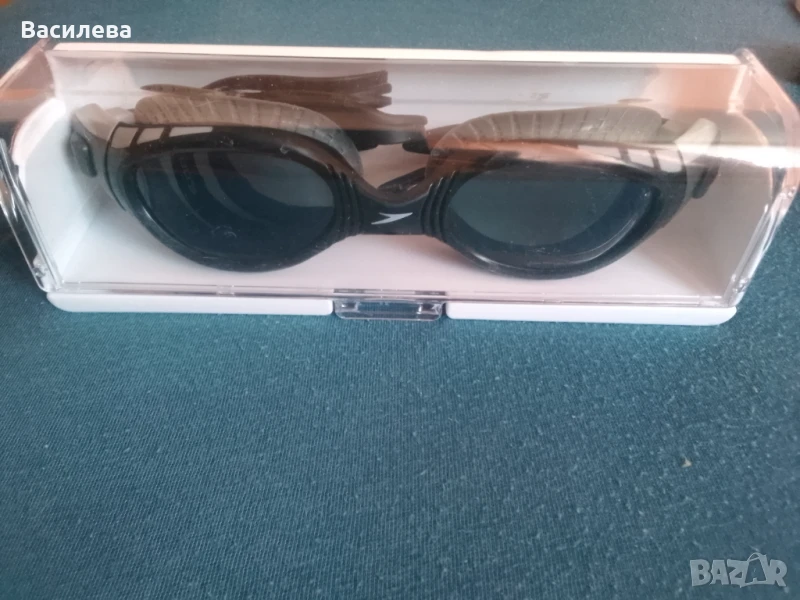 Плувни очила Speedo Futura Biofuse Flexiseal + кутия, снимка 1