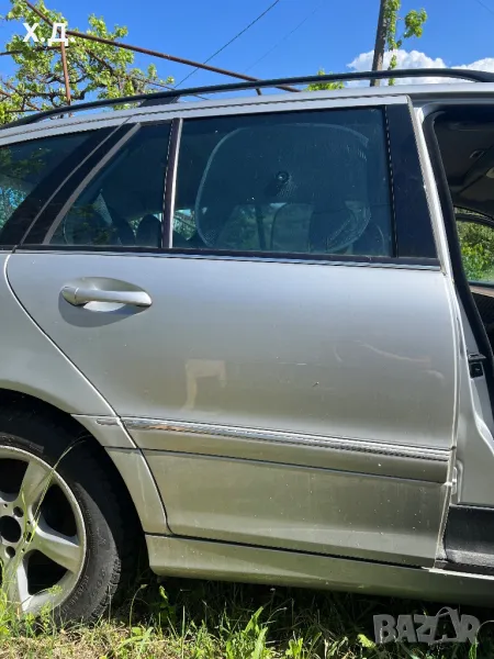 Задна дясна врата мерцедес Ц-класа w203 , снимка 1