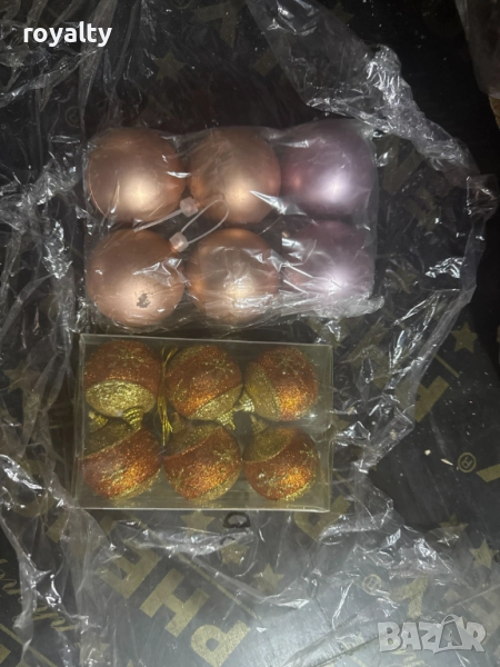 Комплект перлени коледни топки – 6 броя в различни цветове + подарък 6бр златисто блестящи топки, снимка 1