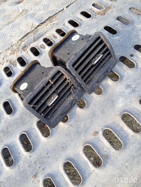 Странични духалки въздуховоди Volkswagen Golf V Hatchback (10.2003 - 02.2009), снимка 1