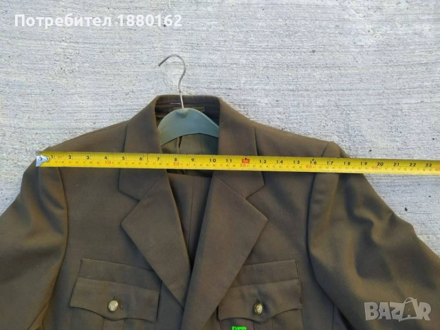 Парадни униформи , снимка 3 - Антикварни и старинни предмети - 52222712