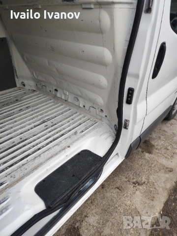 Опел Виваро /Opel Vivaro 1.9 101кс климатик , снимка 7 - Бусове и автобуси - 54166582