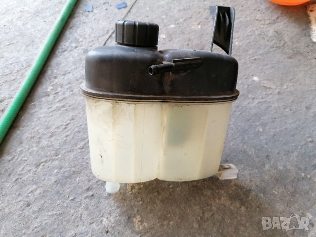 Казанче антифриз Мерцедес 245 B180cdi , снимка 3 - Части - 29770303