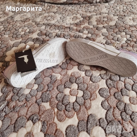 Спортни обувки Нови, снимка 3 - Дамски ежедневни обувки - 54009441