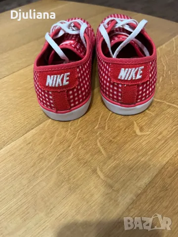 Оригинални дамски платненки NIKE, снимка 2 - Маратонки - 47573346