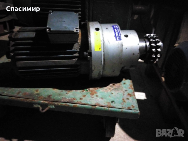 моторедуктор 2,2kw на 1410об 1/46 изх 30обр, снимка 2 - Електродвигатели - 52619744