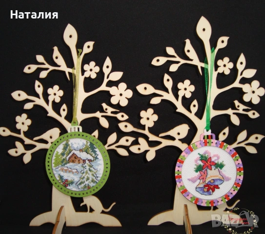 Ръчно бродирани коледни магнити, книгоразделител, играчки за елха и картички за Коледа, снимка 2 - Декорация за дома - 53614729