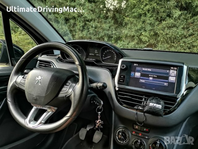 Peugeot 208 1.6HDi EURO6, снимка 13 - Автомобили и джипове - 42589386