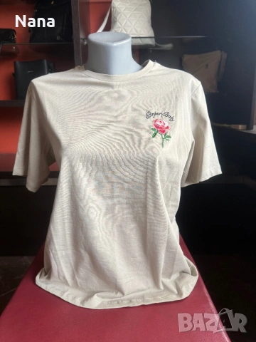 ВСИЧКО ПО 7€ ЗА БРОЙ ДАМСКИ БЛУЗИ И ТУНИКИ НАМАЛЕНИ!, снимка 2 - Тениски - 54182798