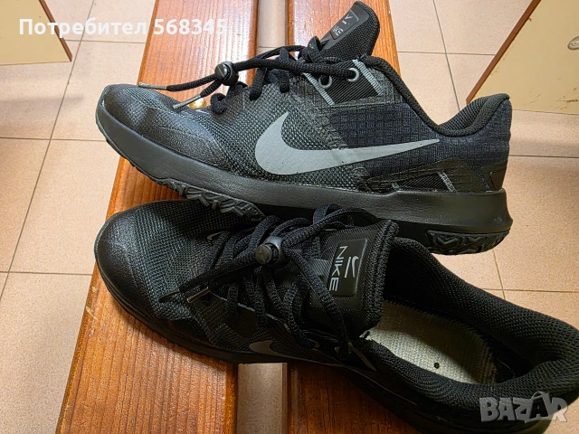 Маратонки NIKE 42 номер