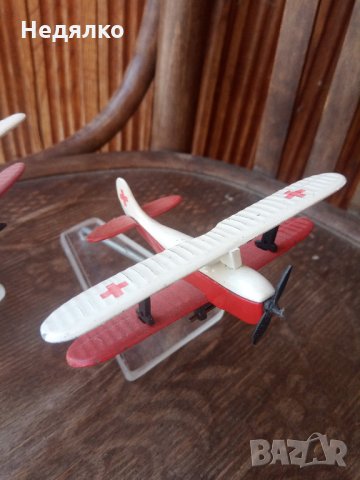 2 бр стари метални самолета-играчки,колекционерски, снимка 2 - Колекции - 31827755