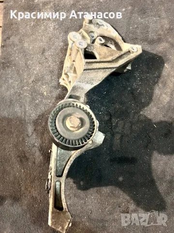 Стойка компресор климатик за VW пасат B6. 03L903139D, снимка 3 - Части - 48858972