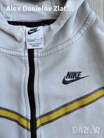 Оригинален Nike Tech Fleece суитшърт (Детско XL / XS), снимка 2 - Детски анцузи и суичери - 56058159