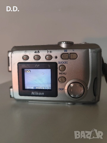 Nikon Coolpix 2000 - ретро дигитален фотоапарат, снимка 4 - Фотоапарати - 54270501