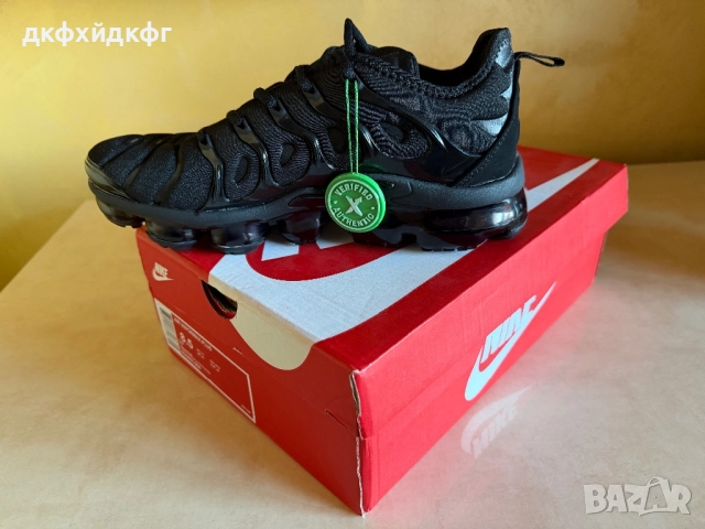 Nike Vapormax Plus, снимка 3 - Маратонки - 52477615