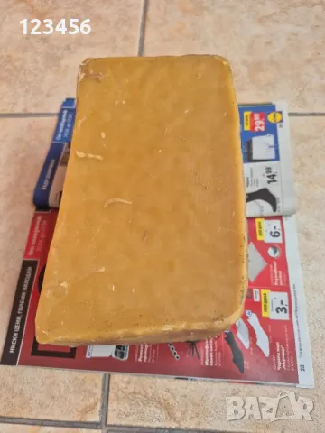 Пчелен восък на пити