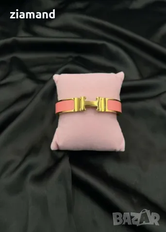 Твърда гривна по марков модел, снимка 2 - Гривни - 43832142