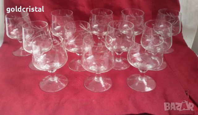Ретро стъклени чаши гравирани, снимка 2 - Антикварни и старинни предмети - 18918918
