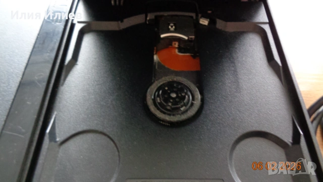 PlayStation 2 Slim + Buzzers + SingStar Microphone + 2 Игри, снимка 3 - PlayStation конзоли - 53379005