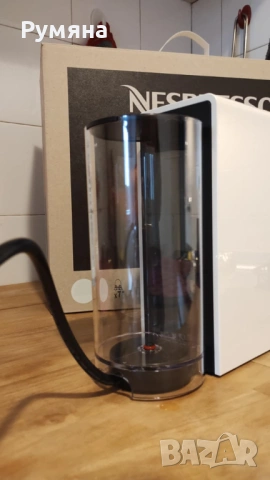Продавам Кафемашина с капсули NESPRESSO ESSENZA MINI Бяла, снимка 4 - Кафемашини - 53054044