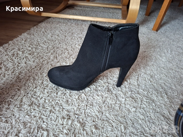 Черни боти Graceland