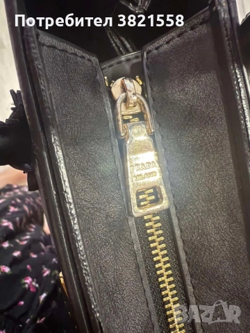 Оригинална дамска чанта PRADA, снимка 3 - Чанти - 52375792