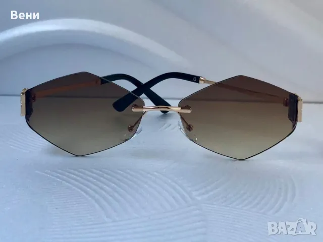 Топ модел дамски слънчеви очила miu, снимка 8 - Слънчеви и диоптрични очила - 49918228