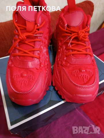 Червени маратонки, снимка 3 - Маратонки - 54095541