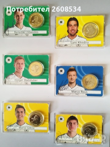 ГОЛЯМ ФУТБОЛЕН АЛБУМ С ДВАНАДЕСЕТ ПЛАКЕТА /виж описанието/, снимка 4 - Нумизматика и бонистика - 53371891