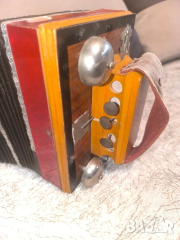 Стар антикварен акордеон., снимка 4 - Антикварни и старинни предмети - 53902765