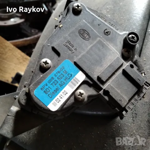 Педал газ 8D1723523M за VW Passat 5.5 (B5.5) 