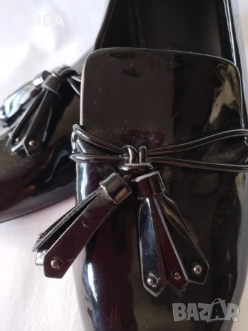 MANGO Дамски лоуфъри черни лачени, снимка 2 - Дамски елегантни обувки - 38080121